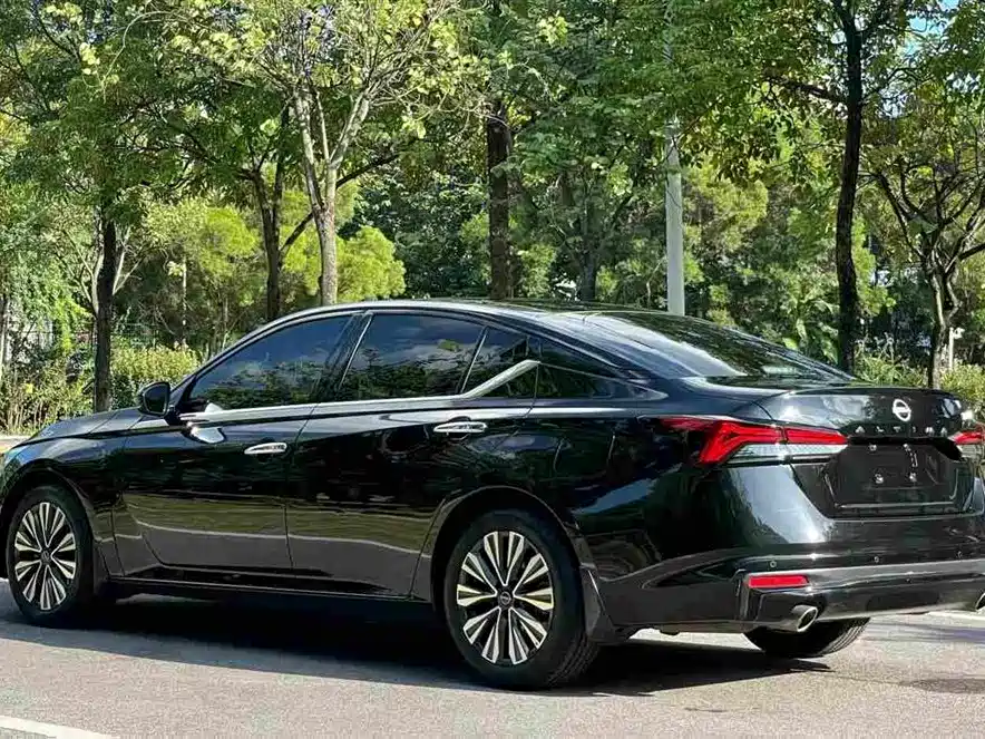 NISSAN TEANA