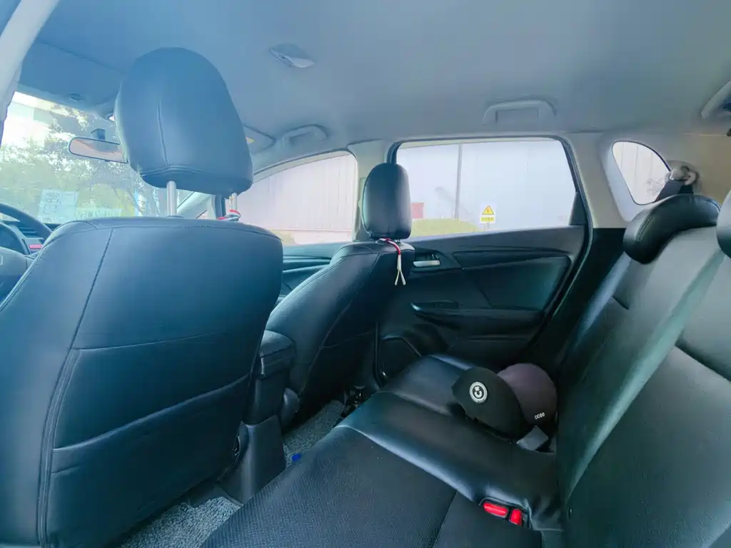 Honda Fit — миниатюра 6