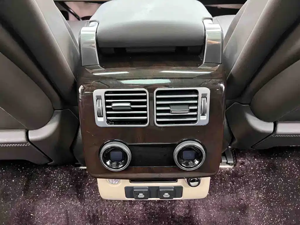 Land Rover Range Rover — миниатюра 13