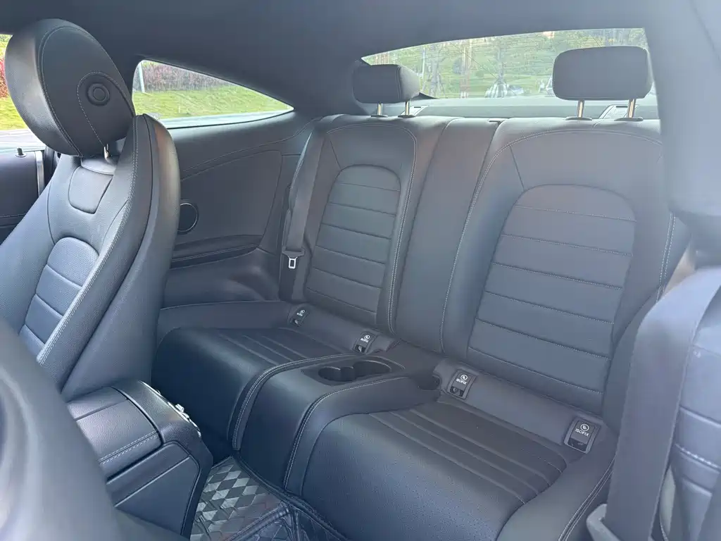 Mercedes-Benz C-Class (Import) — миниатюра 7