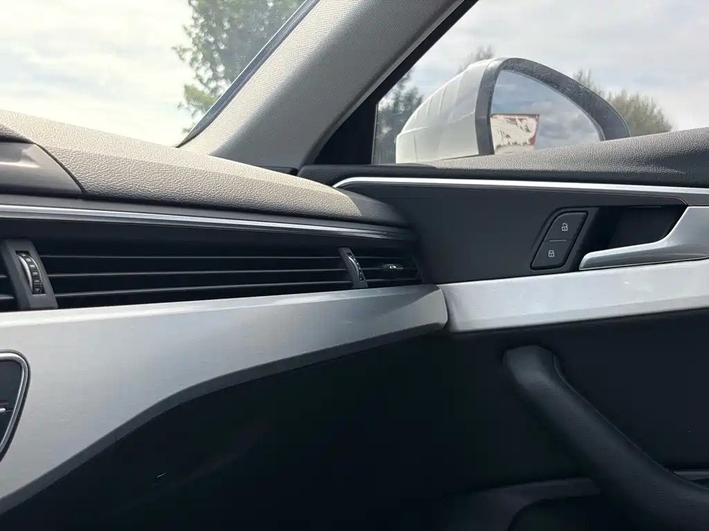 Audi A4L — миниатюра 18