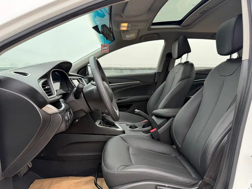 Buick Excelle — миниатюра 7