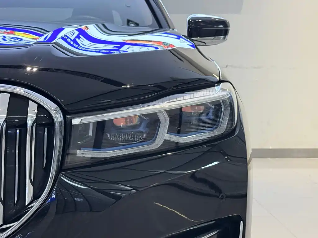BMW 7 Series — миниатюра 8