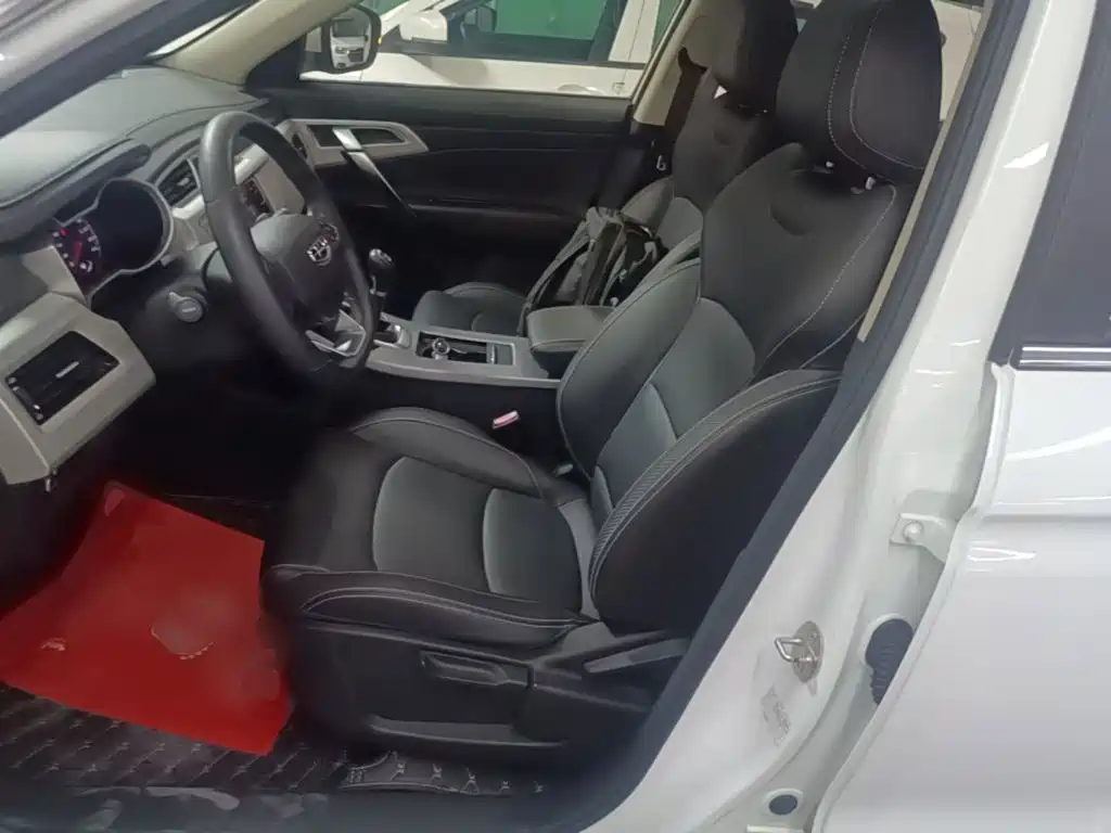 Geely Boyue — миниатюра 15
