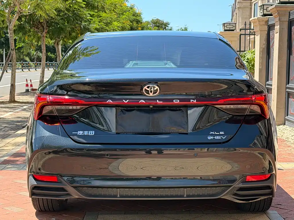 Toyota Avalon — миниатюра 8