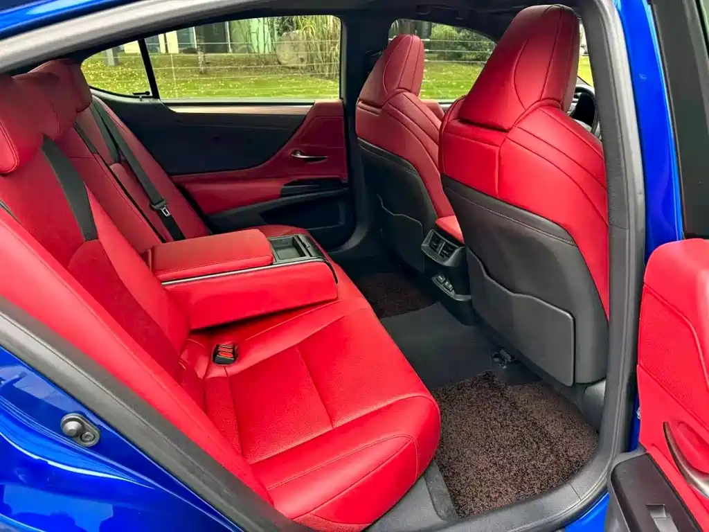 Lexus ES — миниатюра 6