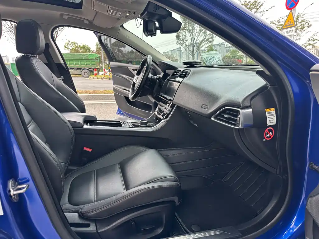 Jaguar XEL — миниатюра 10
