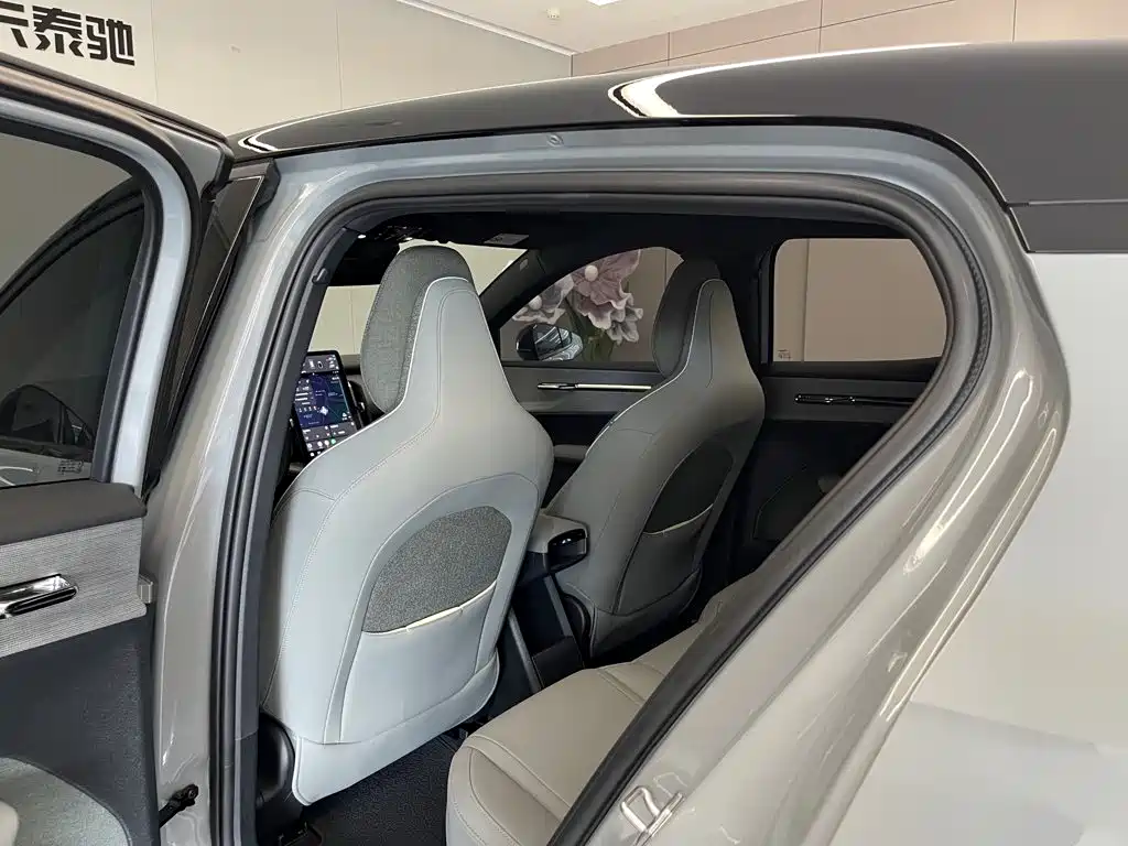 Volvo EX30 — миниатюра 19