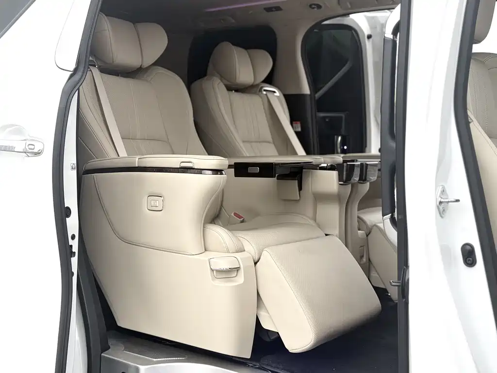 Toyota Alphard 2021 2.5L Luxury