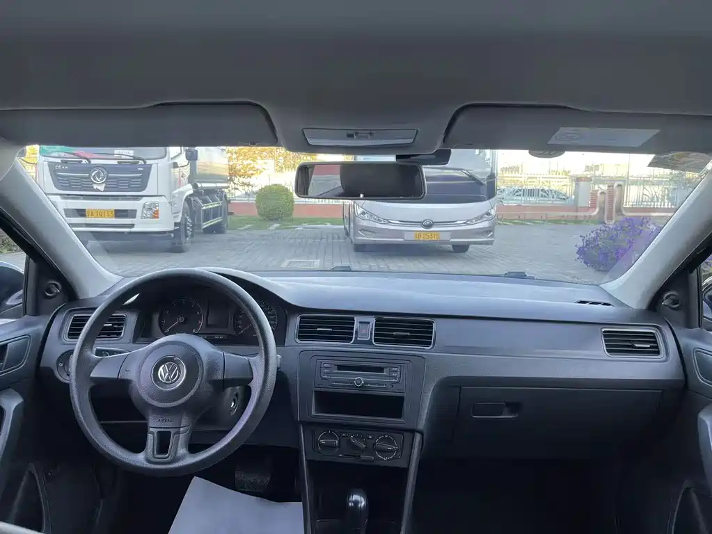 Volkswagen Santana — миниатюра 15