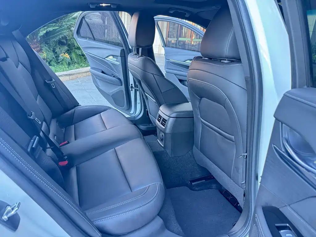 Cadillac CT4 2022 28T Luxury