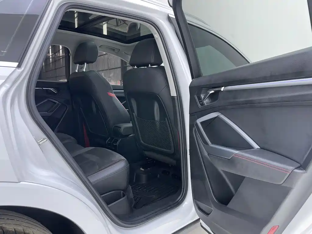 Audi Q3 — миниатюра 10