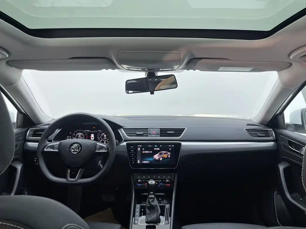 Skoda Superb — миниатюра 28