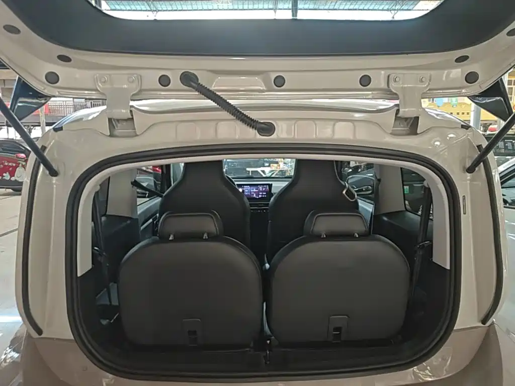 Baojun KiWi EV — миниатюра 19