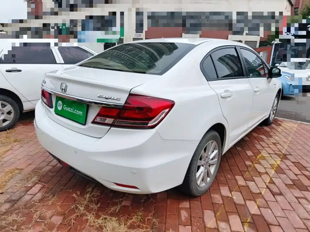 Honda Civic — миниатюра 7