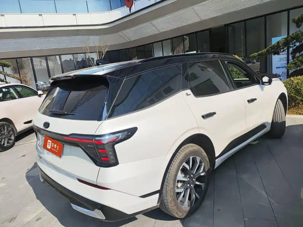 Ford Edge — миниатюра 2
