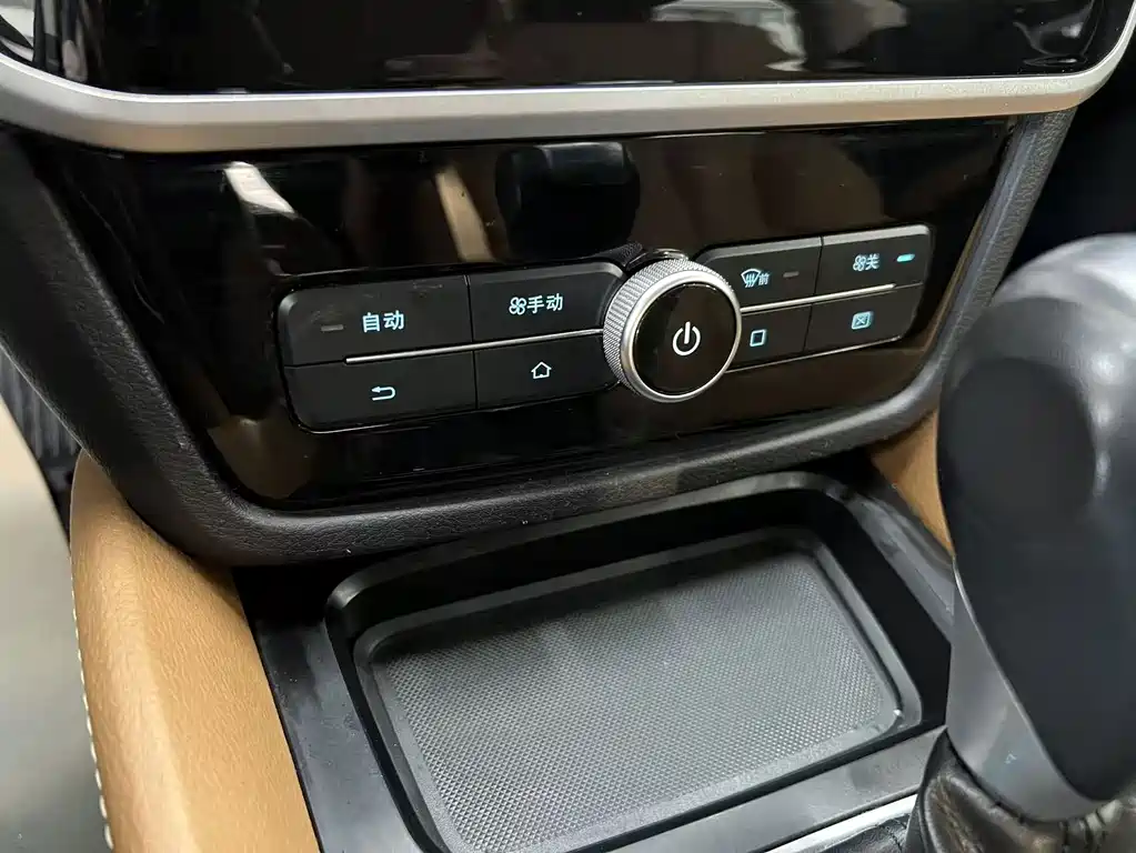 BYD MAX — миниатюра 14