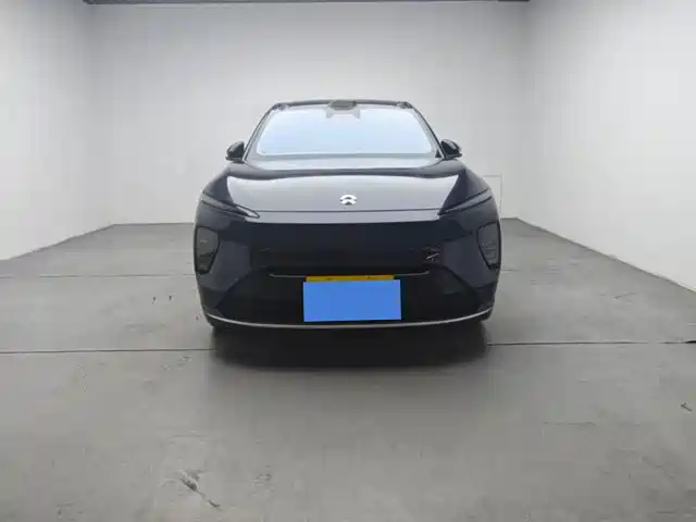 2023 Nio ES8