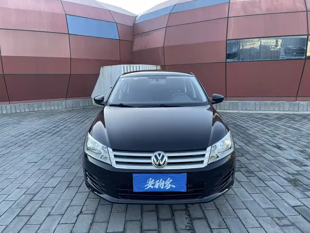 Volkswagen Santana — миниатюра 2