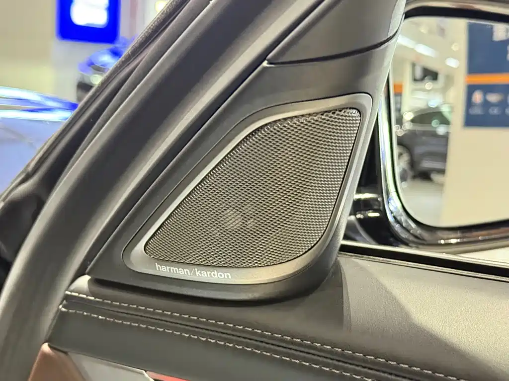 BMW 7 Series — миниатюра 17