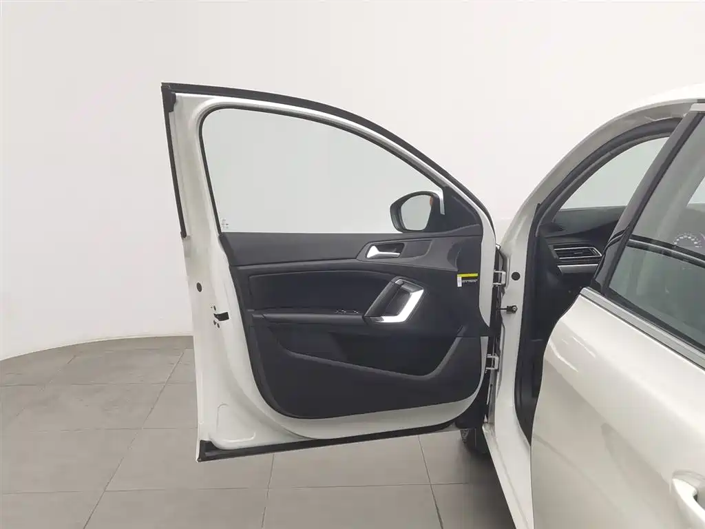 Peugeot 408 2016 1.6T AT Luxury