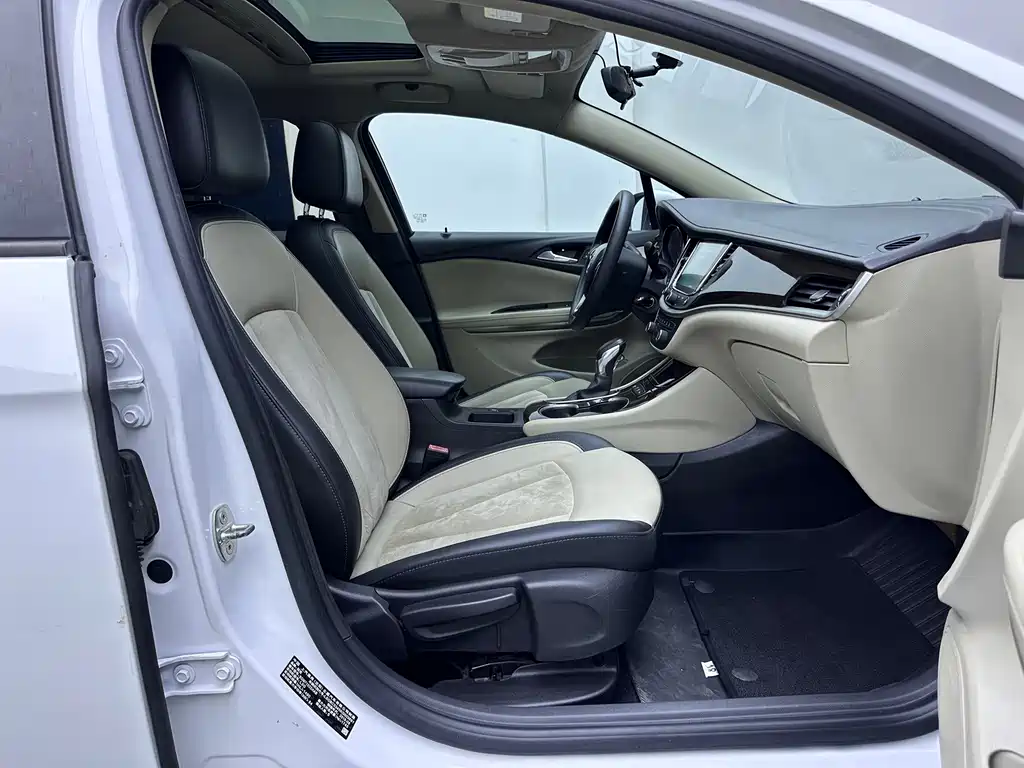 Buick Verano — миниатюра 12