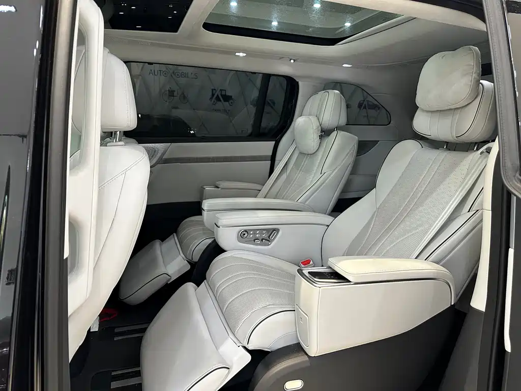 XPeng X9 — миниатюра 6