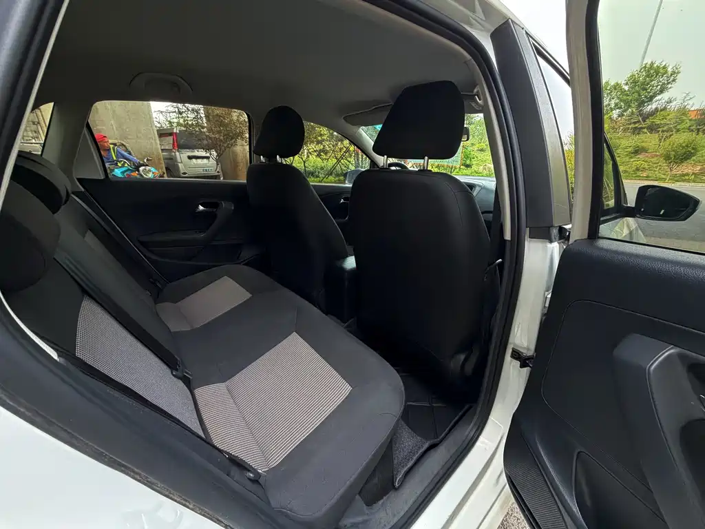 Volkswagen Polo — миниатюра 13