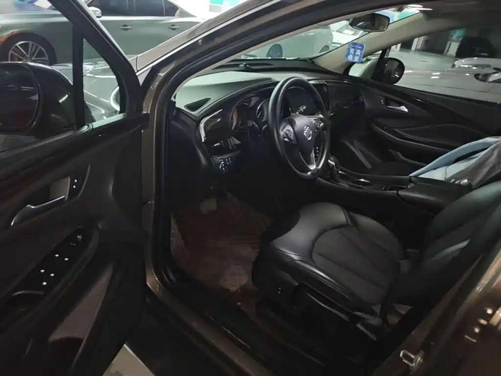 Buick Envision Plus — миниатюра 16