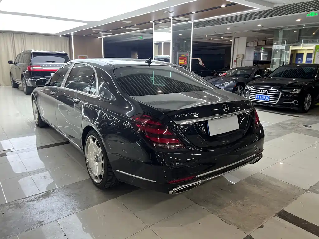 Mercedes-Benz S-Class — миниатюра 12