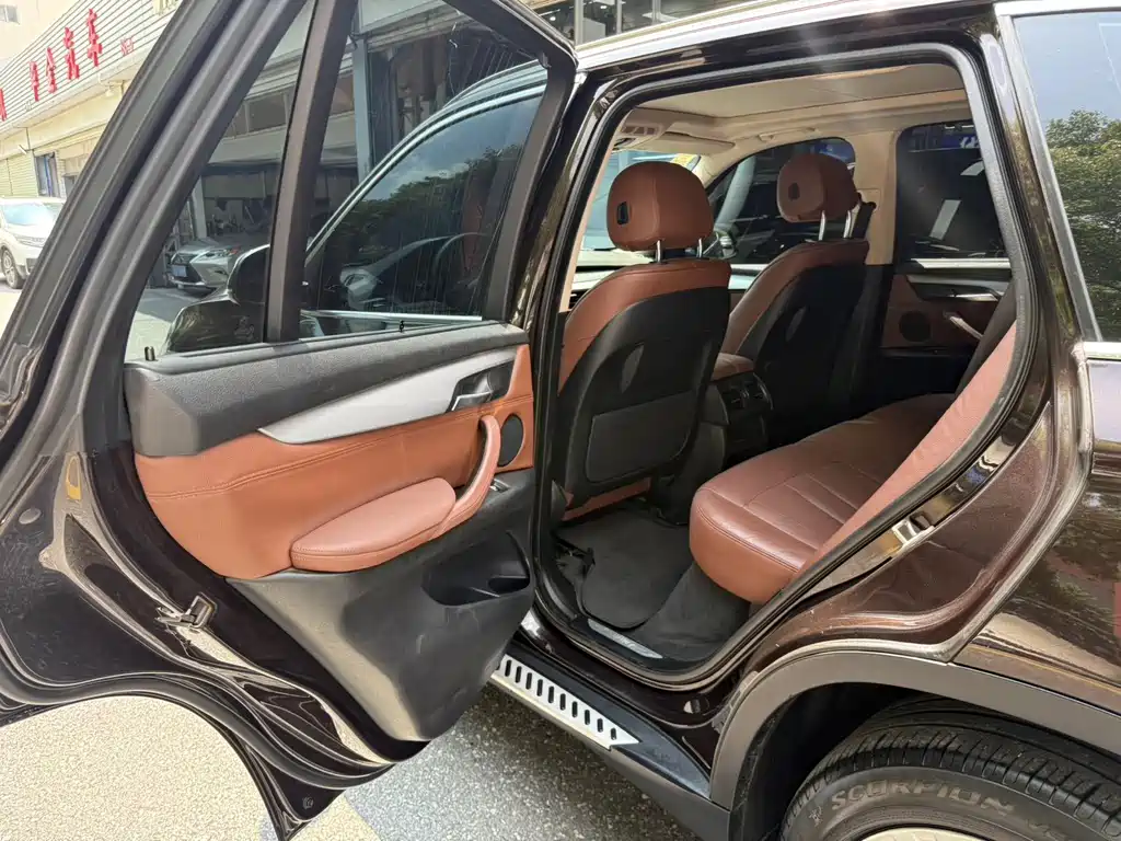 BMW X5 (Import) — миниатюра 11