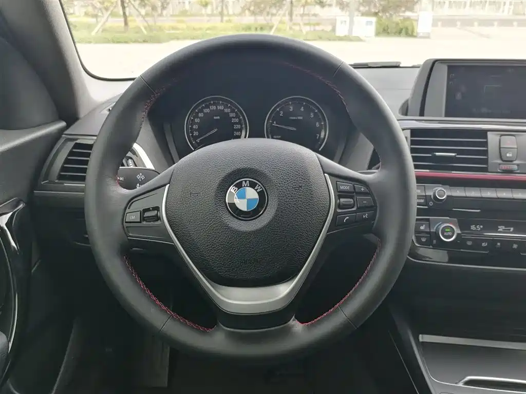 BMW 2 Series (Import) — миниатюра 9
