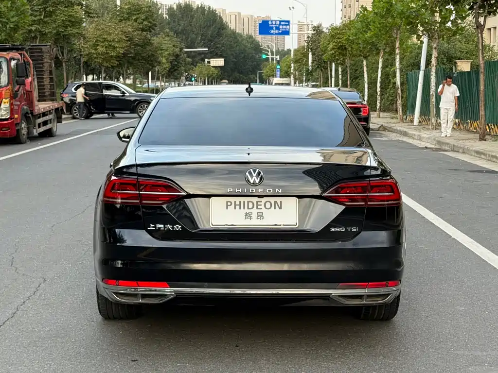 Volkswagen Phideon — миниатюра 5