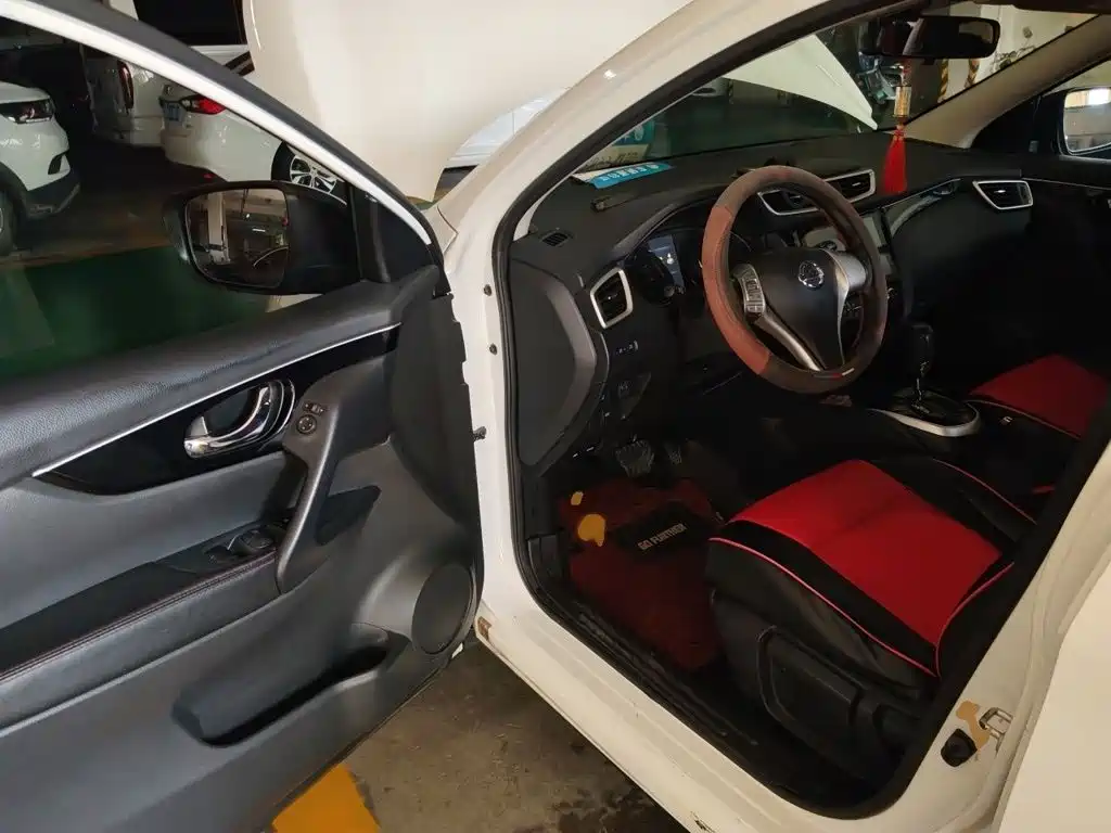 Nissan Qashqai — миниатюра 14