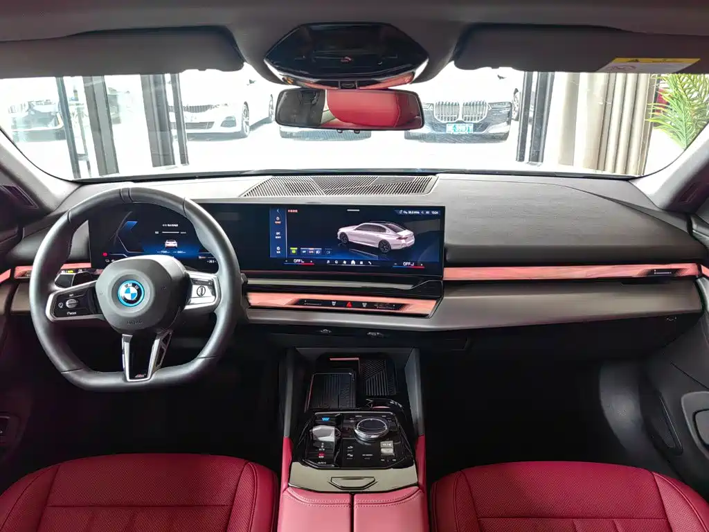 BMW i5 — миниатюра 8