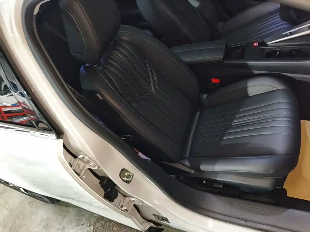 Peugeot 408X — миниатюра 25