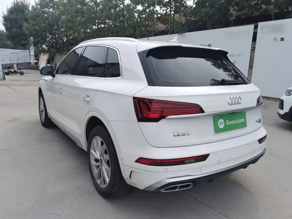 Audi Q5L — миниатюра 5