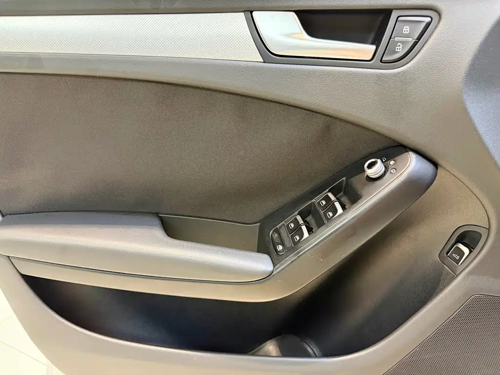 Audi A4L — миниатюра 15