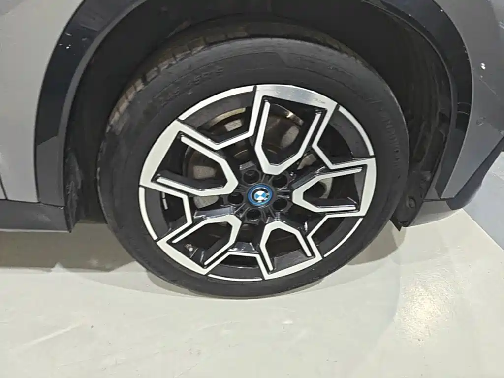BMW iX1 — миниатюра 12