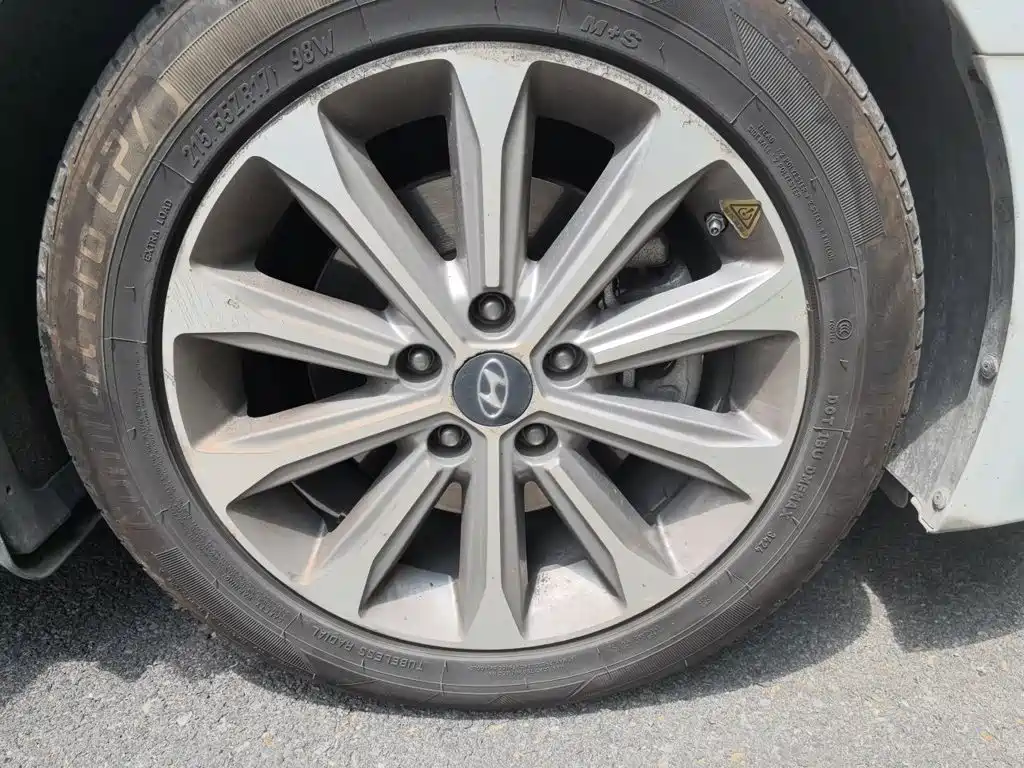 Hyundai Sonata — миниатюра 24