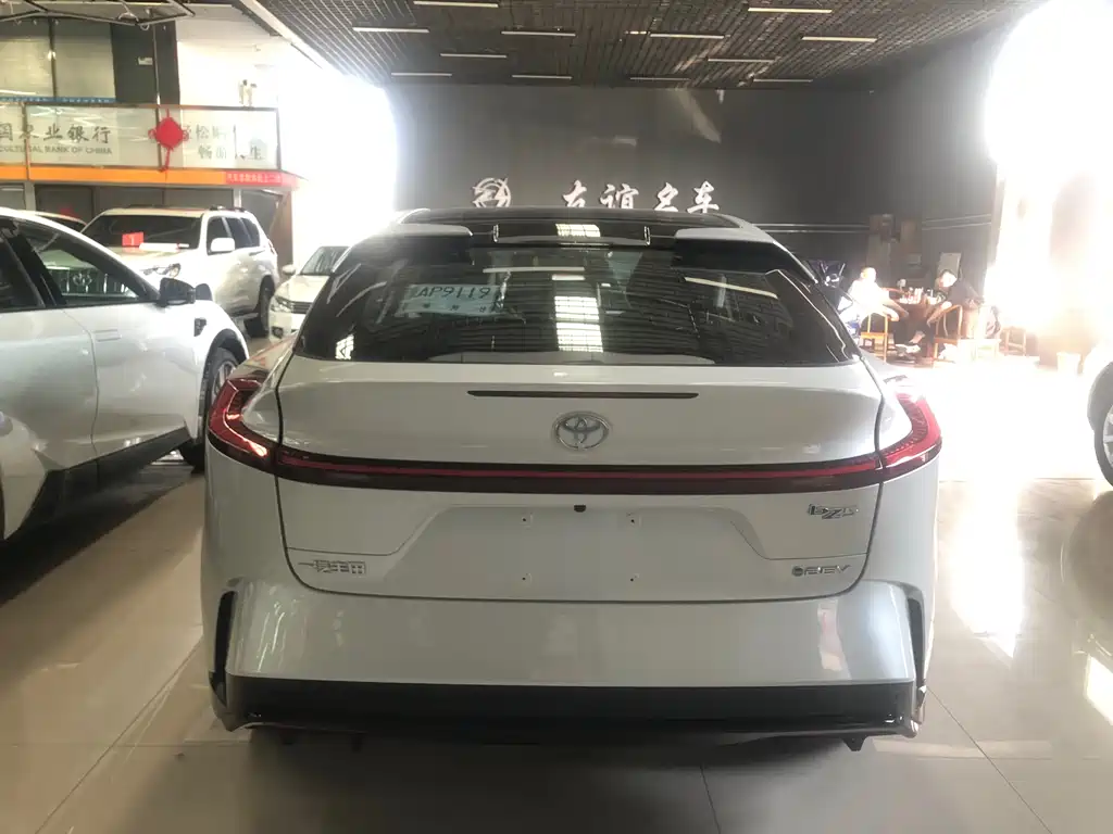 Toyota bZ5 2025 550 PRO