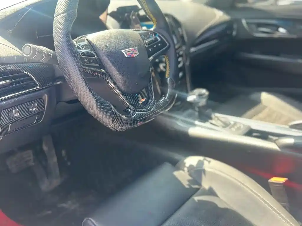 Cadillac ATS-L - фото 4
