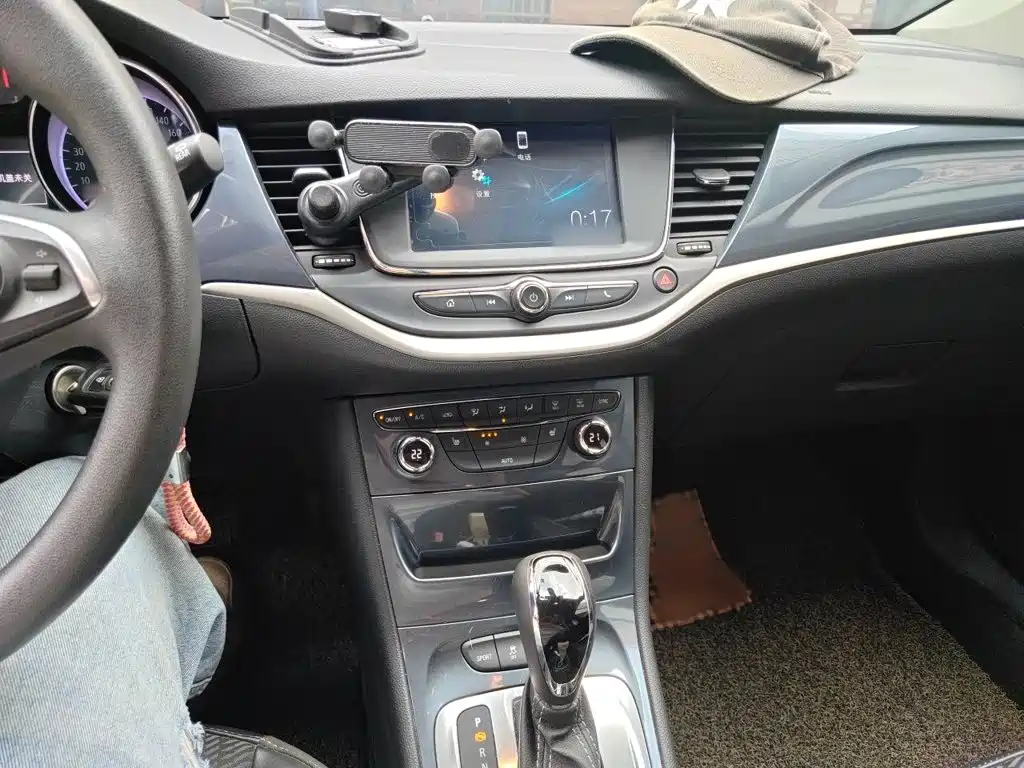 Buick Verano — миниатюра 6