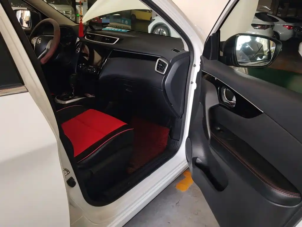 Nissan Qashqai — миниатюра 18