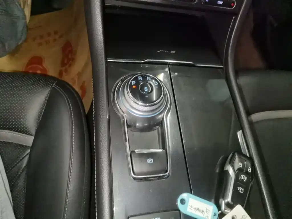 Ford Taurus — миниатюра 14