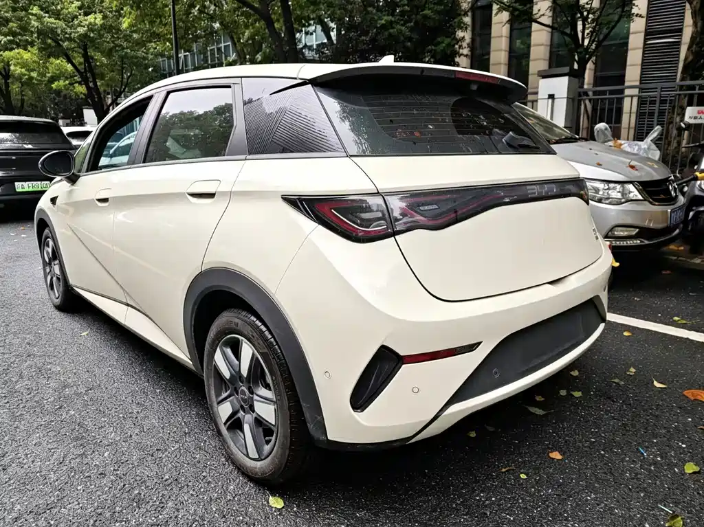 BYD Dolphin — миниатюра 5