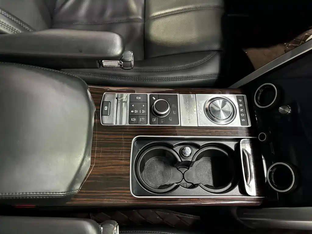 Land Rover Range Rover — миниатюра 13