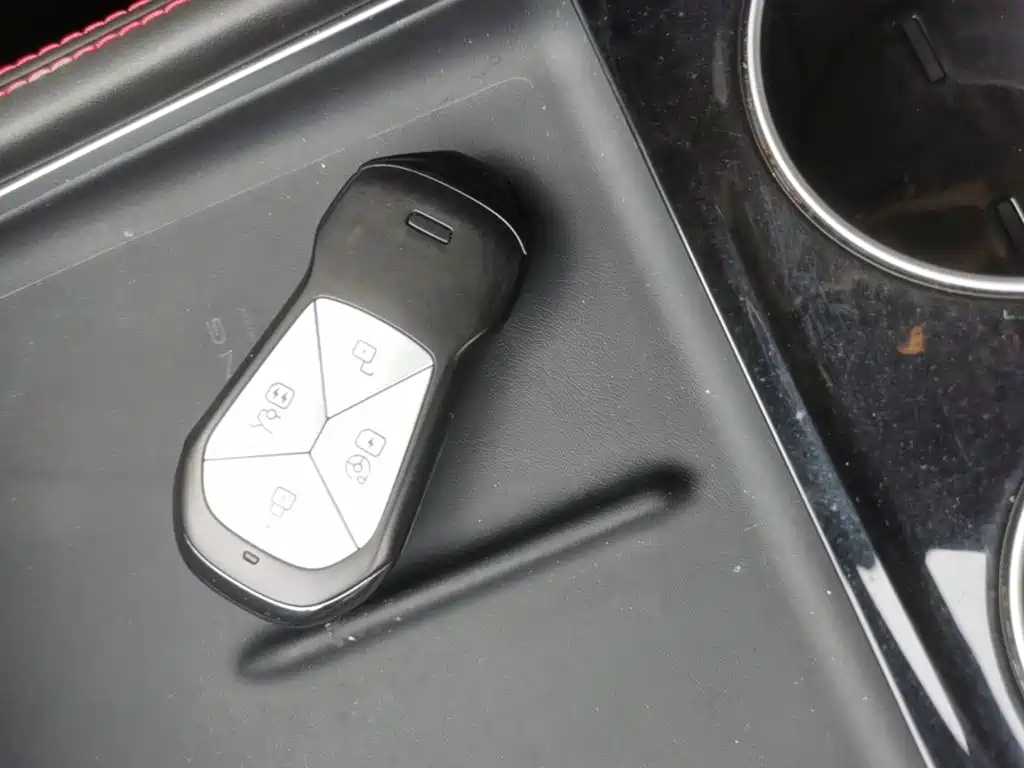 XPeng P7 — миниатюра 9