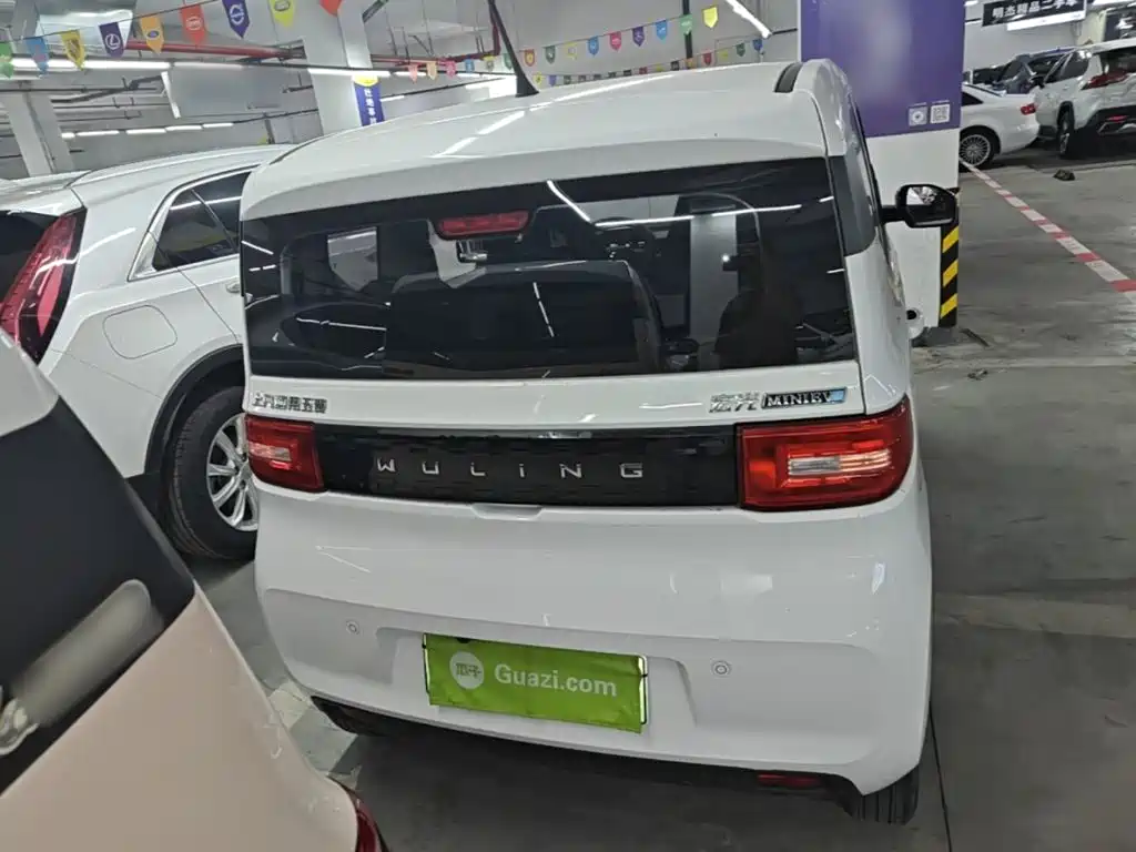 Wuling MINIEV — миниатюра 6