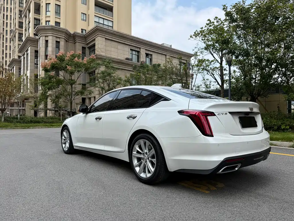 Cadillac CT5 — миниатюра 5